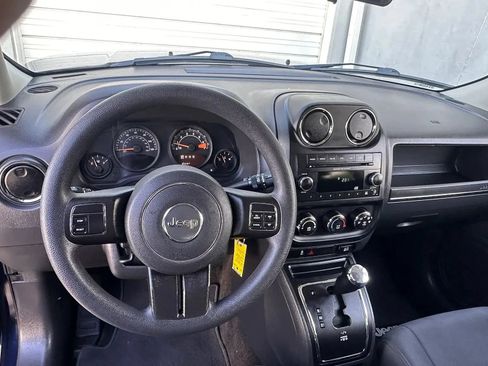 Used 2015 Jeep Patriot Sport w/ Power Value Group AWD/4WD image 12