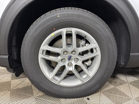 New 2026 Ford Explorer Active w/ Active Comfort Package RWD image 13