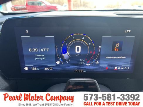 Used 2025 Chevrolet Traverse RS image 12