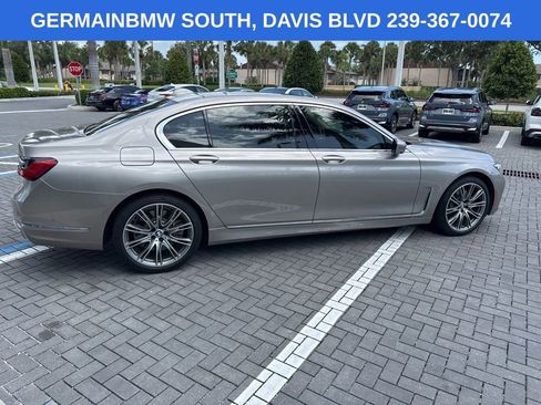 Used 2020 BMW 750i xDrive w/ Executive Package AWD/4WD image 10