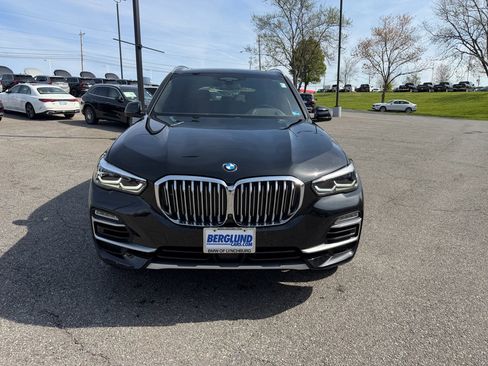 Used 2021 BMW X5 xDrive40i w/ Premium Package image 2