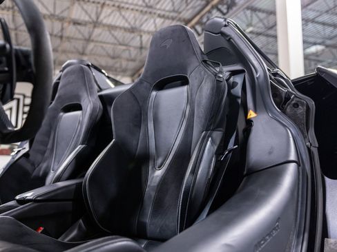 Used 2020 McLaren 720S Performance image 31