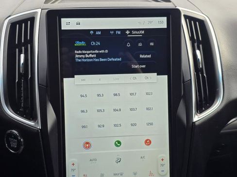 Used 2024 Ford Edge Titanium image 20