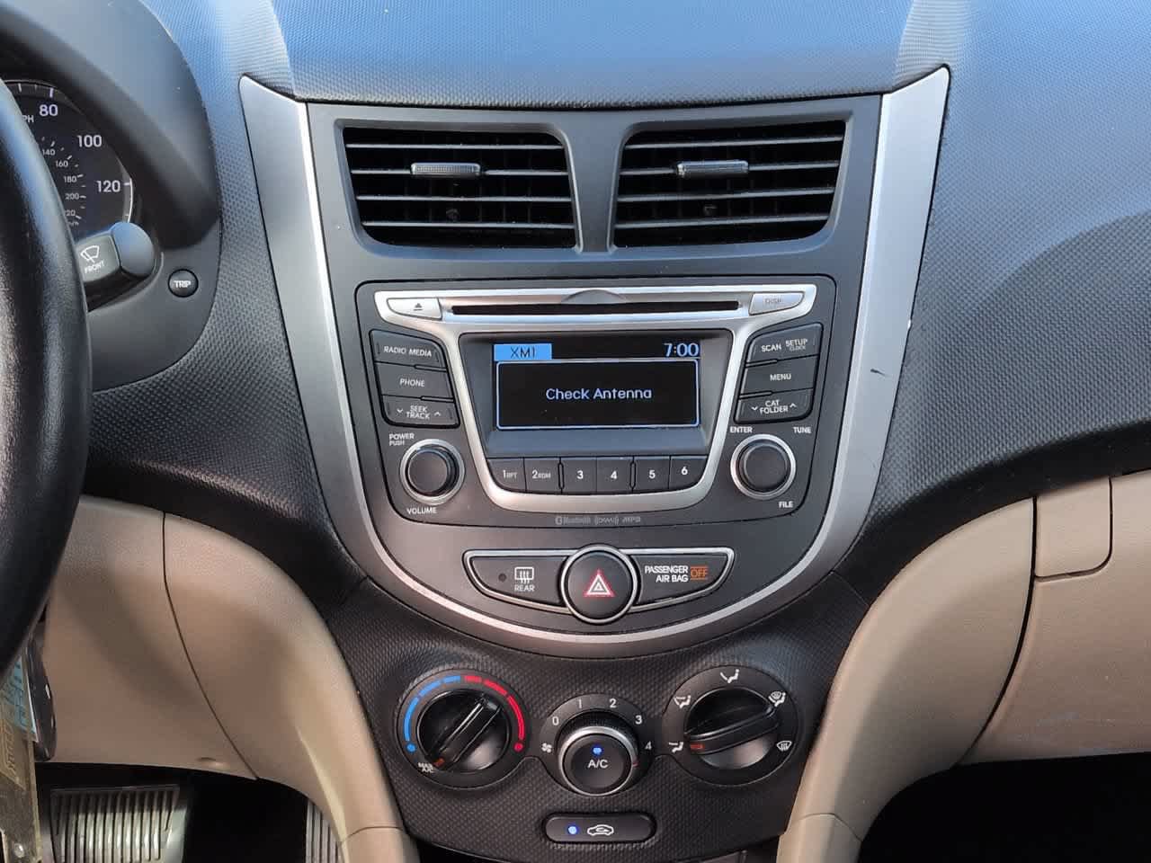 Used 2017 Hyundai Accent Value Edition FWD image 17