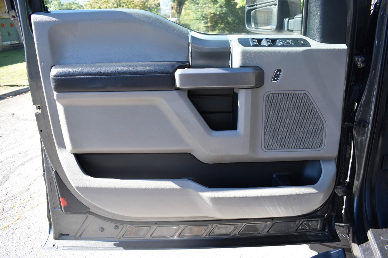 Used 2018 Ford F250 XLT w/ XLT Premium Package AWD/4WD image 16