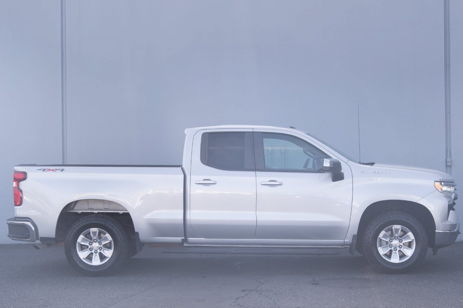 Used 2022 Chevrolet Silverado 1500 LT w/ Work Truck Package AWD/4WD image 27