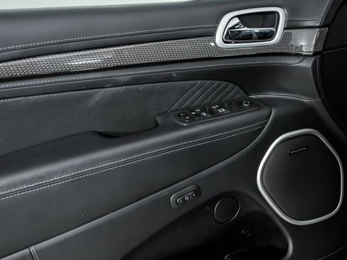 Used 2021 Jeep Grand Cherokee Trackhawk image 17