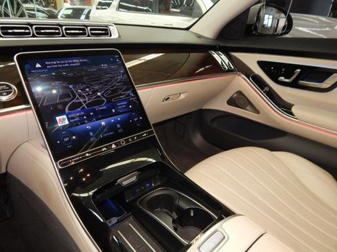 Used 2023 Mercedes-Benz S 500 4MATIC w/ Warmth & Comfort Package image 29
