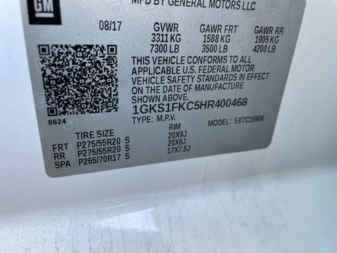 Used 2017 GMC Yukon XL SLE w/ SLE Value Package image 9