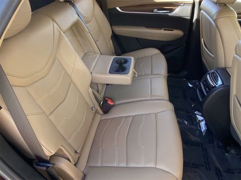 Certified 2022 Cadillac XT5 Premium Luxury w/ Platinum Package image 14