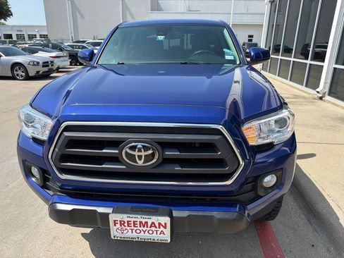 Used 2023 Toyota Tacoma SR5 RWD image 3