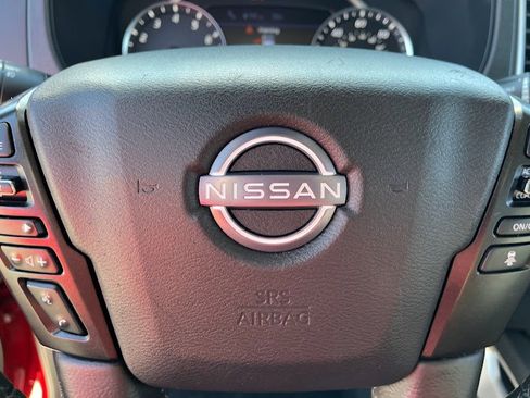 Used 2023 Nissan Frontier SV w/ SV Convenience Package image 15