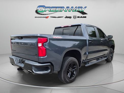 Used 2021 Chevrolet Silverado 1500 LT Trail Boss w/ Convenience Package II AWD/4WD image 3