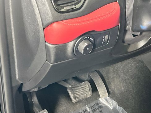 Used 2022 Dodge Durango R/T w/ Blacktop Package AWD/4WD image 10