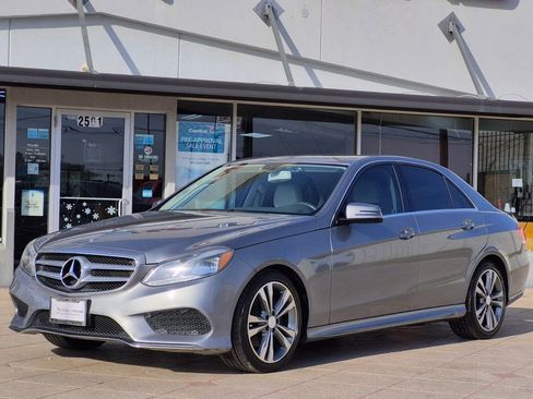 Used 2014 Mercedes-Benz E 350 Sedan image 3