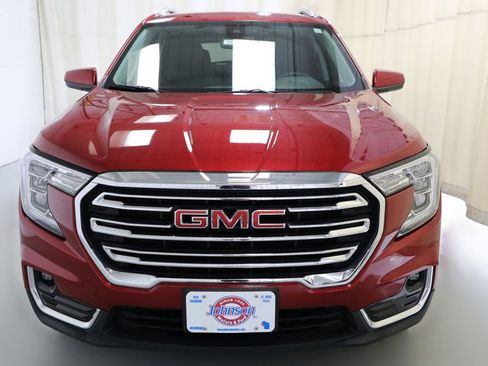 Certified 2024 GMC Terrain SLT w/ Infotainment Package II AWD/4WD image 17