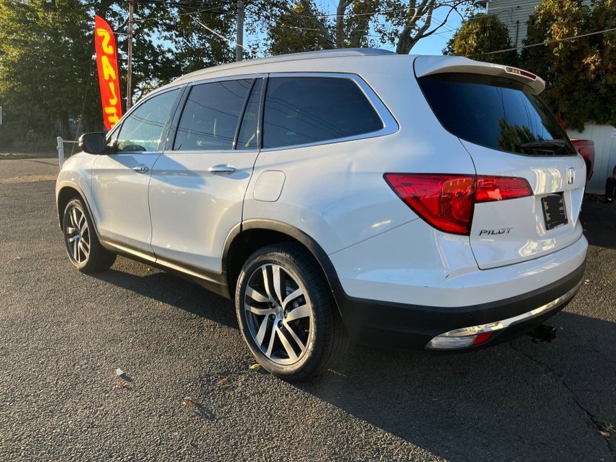 Used 2018 Honda Pilot Touring image 3