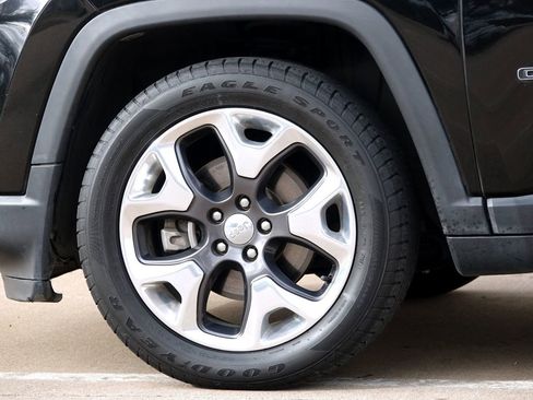 Used 2019 Jeep Compass Limited image 24