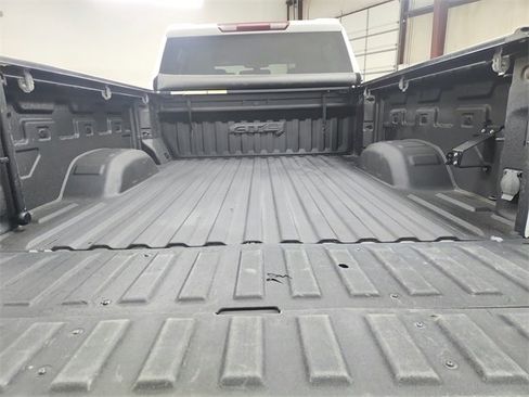 Used 2021 GMC Sierra 2500 AT4 image 41