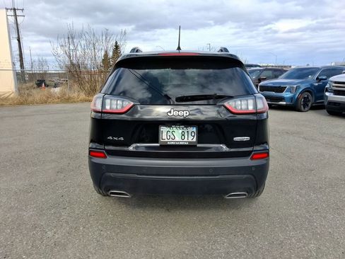 Certified 2022 Jeep Cherokee Latitude Lux w/ Mopar Interior Package AWD/4WD image 7