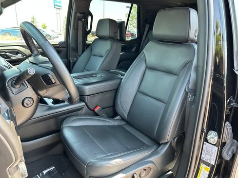 Used 2023 Chevrolet Tahoe Z71 w/ Z71 Off-Road Package AWD/4WD image 17