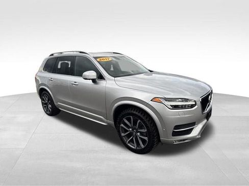 Used 2017 Volvo XC90 T6 Momentum w/ Vision Package AWD/4WD image 3