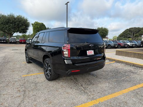 Used 2024 Chevrolet Suburban RST w/ Luxury Package AWD/4WD image 7
