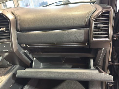 Used 2020 Ford Expedition Limited RWD image 24