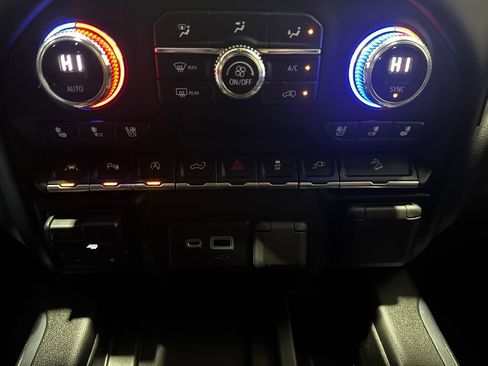 Used 2020 GMC Sierra 1500 AT4 w/ AT4 Premium Package image 40