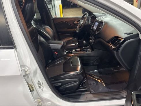 Used 2020 Jeep Cherokee Altitude image 30