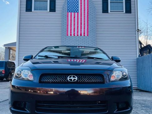 Used 2010 Scion tC image 2