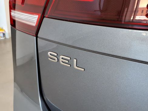 Used 2023 Volkswagen Tiguan SEL R-Line AWD/4WD image 18