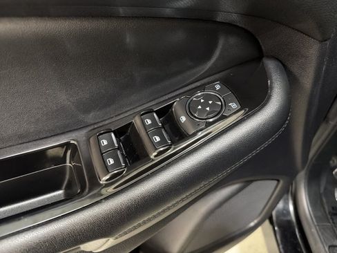 Used 2018 Ford Edge SEL w/ Equipment Group 201A AWD/4WD image 18