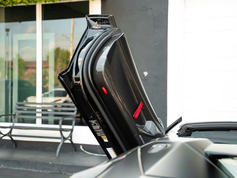 Used 2021 Lamborghini Aventador SVJ AWD/4WD image 21