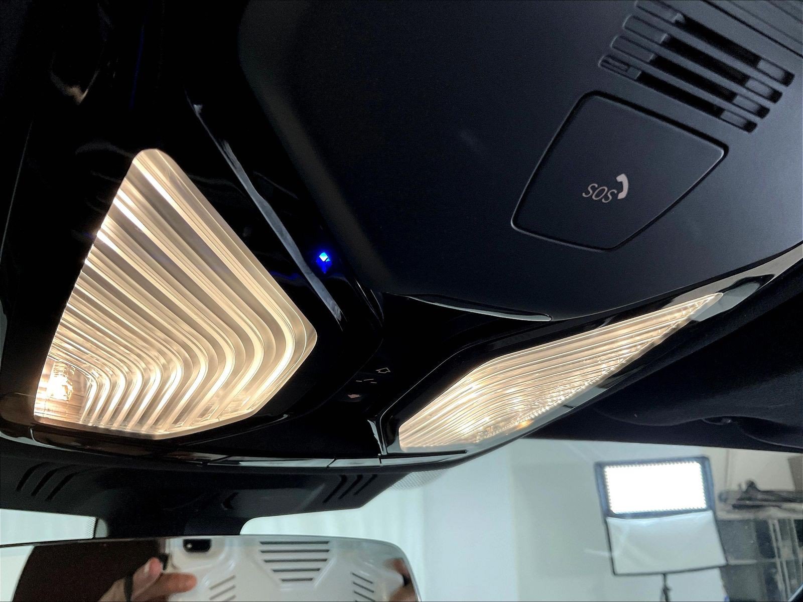 Used 2022 BMW X7 M50i AWD/4WD image 38