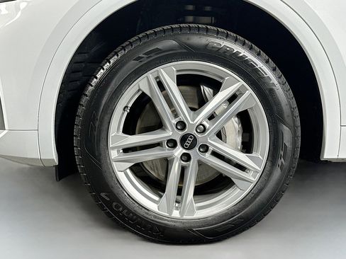 Used 2023 Audi Q5 e Premium Plus w/ Premium Plus Package image 12