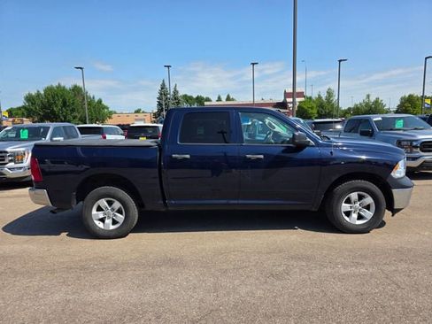 Used 2017 RAM 1500 ST w/ SXT Appearance Group AWD/4WD image 7