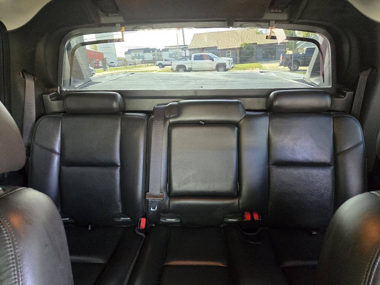 Used 2010 Chevrolet Avalanche LTZ AWD/4WD image 12