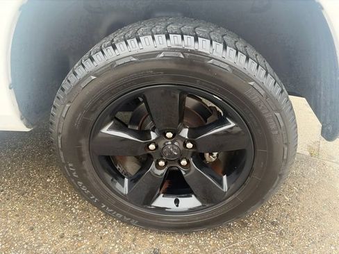 Used 2019 RAM 1500 Express w/ Express Value Package RWD image 9