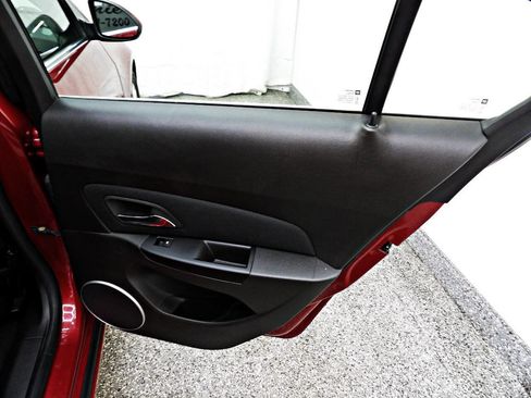 Used 2011 Chevrolet Cruze Eco image 12