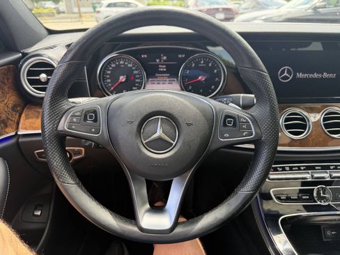 Used 2017 Mercedes-Benz E 300 4MATIC image 30