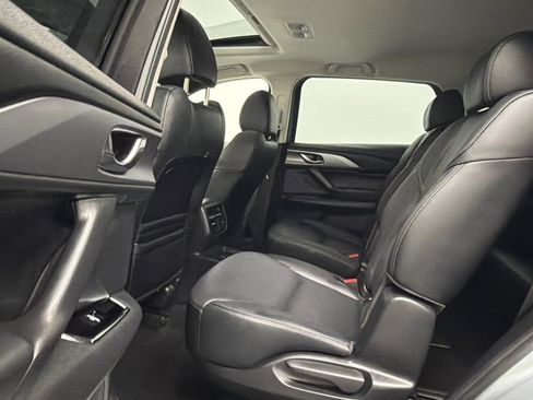 Used 2023 MAZDA CX-9 Touring image 18