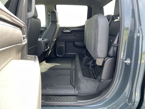 Used 2025 Chevrolet Silverado 1500 LTZ AWD/4WD image 45