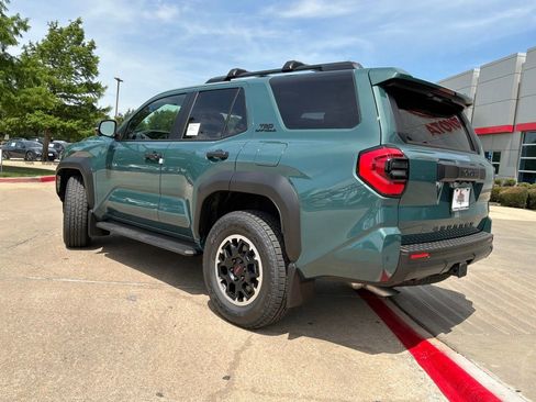 New 2026 Toyota 4Runner TRD Off-Road Premium AWD/4WD image 7