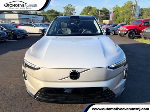 Used 2025 Volvo EX90 Ultra AWD/4WD image 1