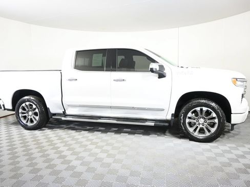 Used 2024 Chevrolet Silverado 1500 High Country w/ Technology Package AWD/4WD image 9