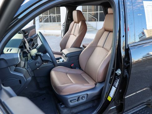 Certified 2025 Toyota 4Runner Limited RWD image 45