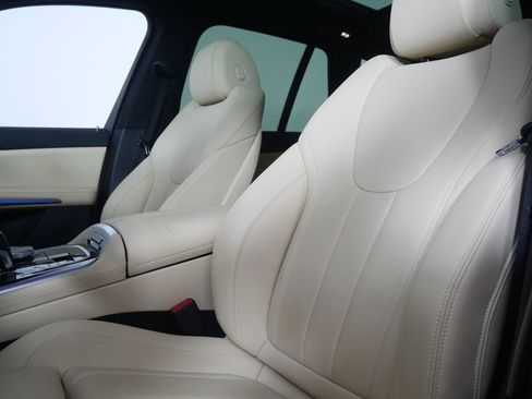 Certified 2022 BMW X5 xDrive40i w/ Premium Package AWD/4WD image 10