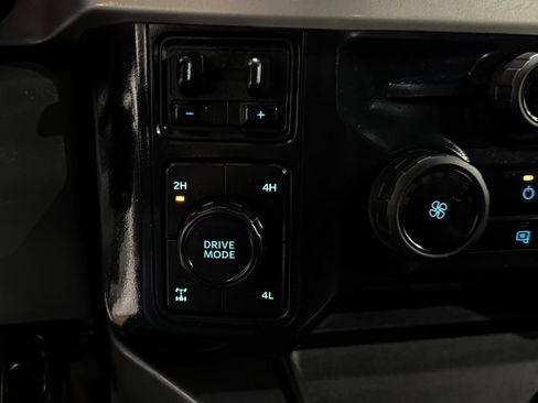 Used 2023 Ford F250 XLT w/ FX4 Off-Road Package image 29