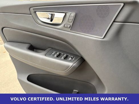 Certified 2025 Volvo XC60 B5 Plus AWD/4WD image 28